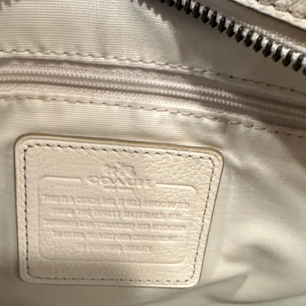 Authentic Coach Off-White Leather Tote Bag-WOW, buttery soft genuine leather. - Picture 8 of 13